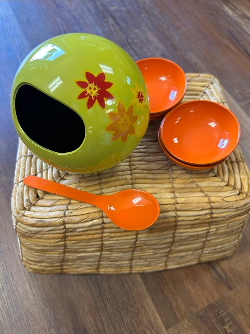 Vintage Green Floral snack set with Orange Bowls and Spoon